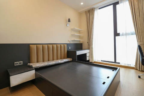 Sun Grand City- Lake view 03 bedrooms apartment to rent