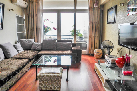 High-floor apartment with 2 bedrooms for rent in Quan Thanh, Ba Dinh