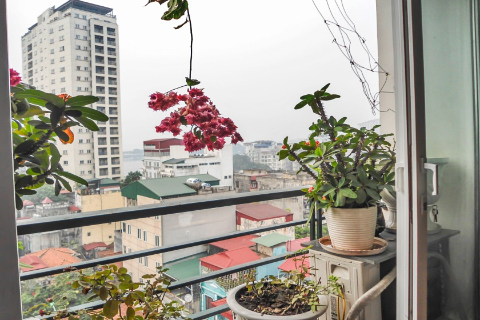 High-floor apartment with 2 bedrooms for rent in Quan Thanh, Ba Dinh