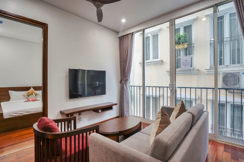 Beautiful 2 bedroom apartment for rent on Kim Ma, Ba Dinh, Hanoi