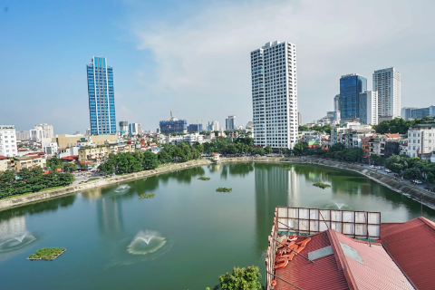 Huge 1 bedroom apartment with lake views for rent on Kim Ma, Ba Dinh, Hanoi