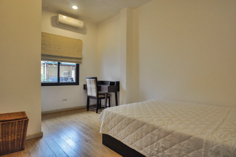 Good price 2 bedroom apartment for rent on Kim Ma street, Ba Dinh, Hanoi