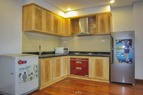 High floor 2 bedroom apartment on Kim Ma street, Ba Dinh, Hanoi