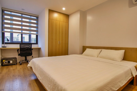 Bright 2 bedroom apartment rental in Ba Dinh, close to Lotte Tower