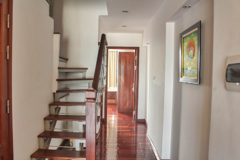 Lake view Duplex apartment in Ba Dinh for rent