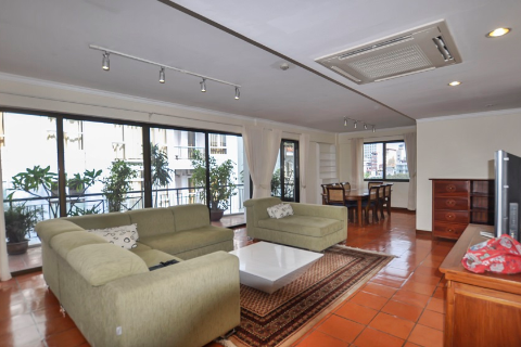 Lake view apartment in Truc Bach area, Hanoi for rent with 3 bedrooms, a spacious balcony