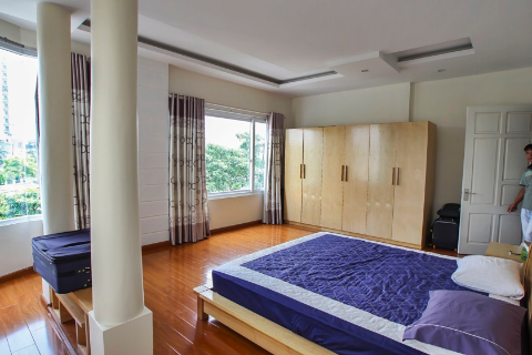 Lake view apartment with 2 bedroom for rent in Truc bach, Ba Dinh, Hanoi