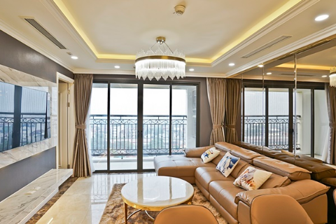 Modern 3 bedroom apartment with city views for rent in Xuan Dieu, Tay Ho, Hanoi