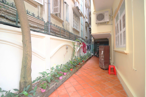 Stunning house for rent in Tay Ho with 5 bedrooms, courtyard, car access