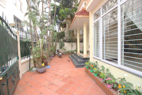 Stunning house for rent in Tay Ho with 5 bedrooms, courtyard, car access