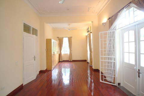 Stunning house for rent in Tay Ho with 5 bedrooms, courtyard, car access