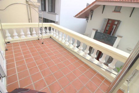 Stunning house for rent in Tay Ho with 5 bedrooms, courtyard, car access