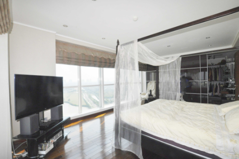 Luxury and modern apartment rental in Ciputra, Hanoi.