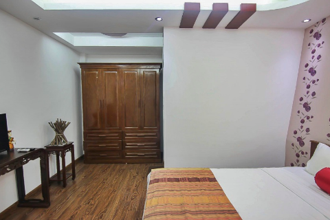 Charming 2 bedroom apartment for rent on Doi Can , Ba Dinh, Hanoi