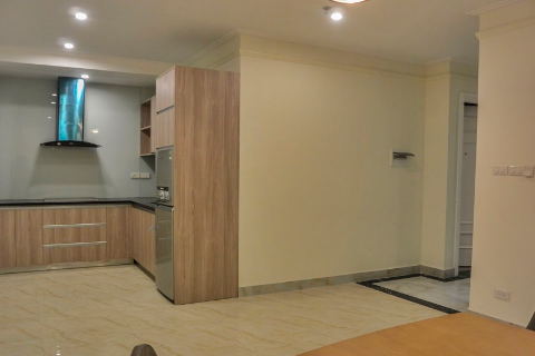 For rent brightly 4 bedroom apartment in Doi Can, Ba Dinh