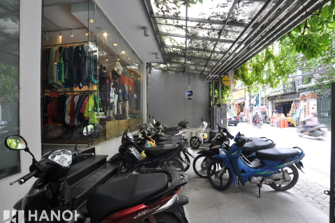 Nice Office/Shop For Rent on 1st floor at 28 To Ngoc Van - Tay Ho