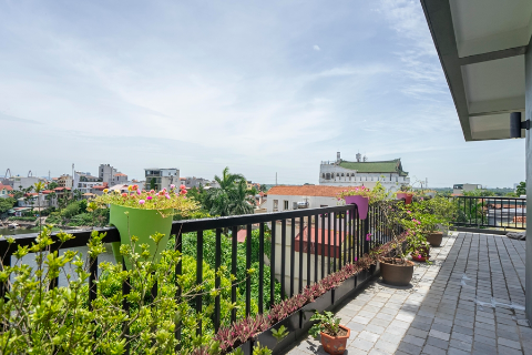 Spacious 4 bedroom apartment with a large balcony for rent in Tay Ho