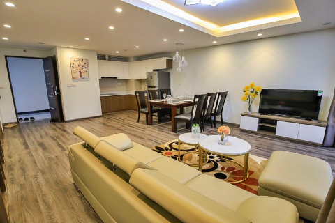 Beautiful and luxurious 2 bedroom apartment for rent near Lotte Center in Hong Kong Tower