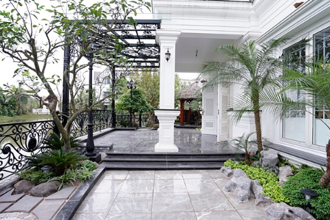 Amazing Villa VINHOMES RIVERSIDE with the lake view for rent, Hanoi