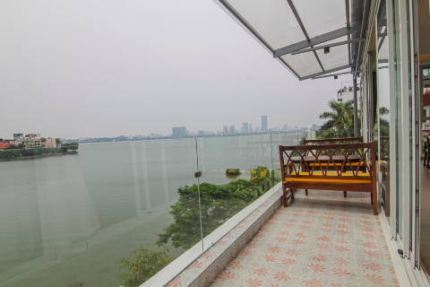 Lake view and spacious 3 bedroom apartment for rent on Quang An street, Tay Ho