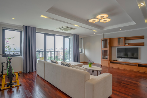 Good quality and lake view 2 bedroom apartment for rent in Tay Ho, free gym