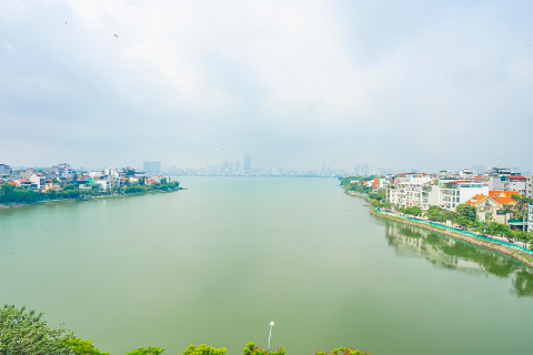 Good quality and lake view 2 bedroom apartment for rent in Tay Ho, free gym