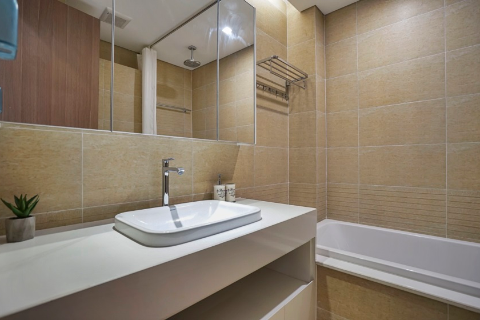 Elegant Apartment with 2 bedrooms for rent in Vinhomes Metropolis, Lieu Giai, Ba Dinh