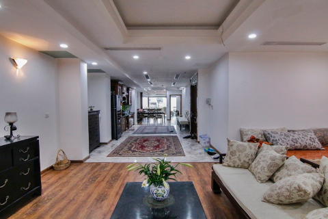 Wonderful 2 Bedroom Apartment For Lease in Truc Bach, Ba Dinh