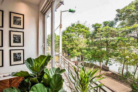 Cool 2 bedroom apartment for rent in Truc Bach Lake, Hanoi