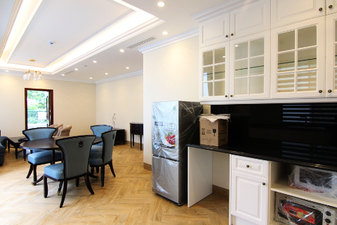 Spacious one bedroom apartment for rent in Lang Yen Phu, nearby Hanoi Club