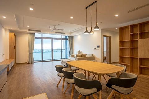 Lake view and spacious 4 bedroom apartment for rent in Sun Grand City Thuy Khue, Tay Ho