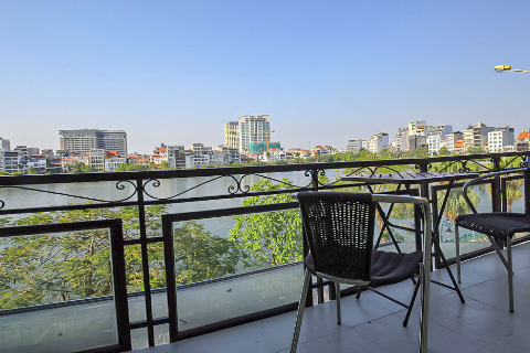 Lake view 2 bedroom apartment for rent on Tu Hoa street, Tay Ho