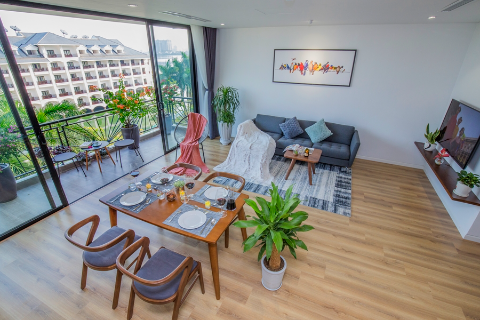 Modern and beautiful 2 bedroom apartment for rent on Tu Hoa street, Tay Ho