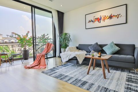 Modern and beautiful 2 bedroom apartment for rent on Tu Hoa street, Tay Ho