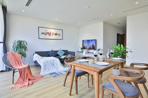 Modern and beautiful 2 bedroom apartment for rent on Tu Hoa street, Tay Ho