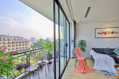 Modern and beautiful 2 bedroom apartment for rent on Tu Hoa street, Tay Ho