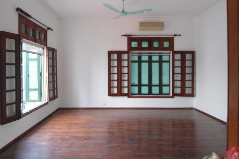 For lease good quality 4 bedroom house in Xom Chua, Dang Thai Mai, Tay Ho