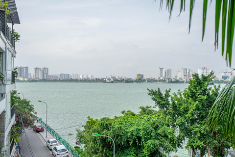 Lake view 03 bedroom apartment with huge balcony in Tay Ho, Hanoi