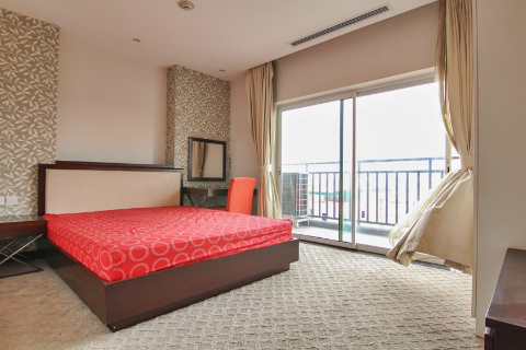 Bright 3 bedroom apartment for rent at Hoa Binh Green, Ba Dinh