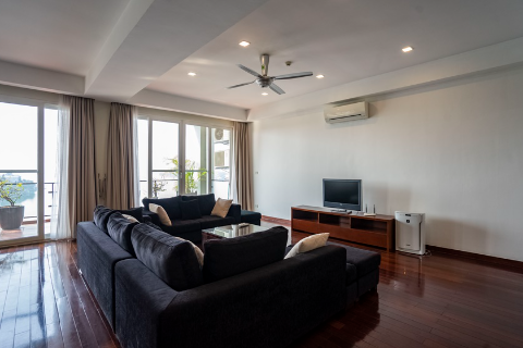 Lake view apartment with 3 bedrooms and a spacious balcony for rent in Tay Ho, free gym