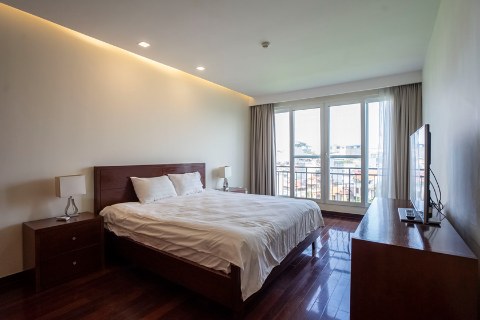 Lake view apartment with 3 bedrooms and a spacious balcony for rent in Tay Ho, free gym