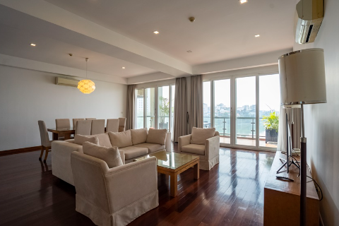 Lake view 3 bedroom apartment with a spacious balcony for rent on Xuan Dieu street, free gym