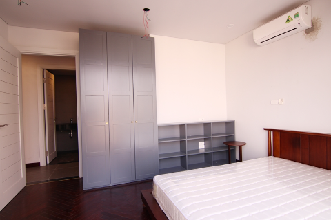 Stunning 5 bedroom apartment with a spacious balcony for rent in Tay Ho, near the lake