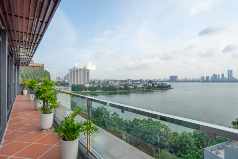 Lake view apartment with 2 bedrooms and a spacious balcony for rent on Xuan Dieu street, Tay Ho