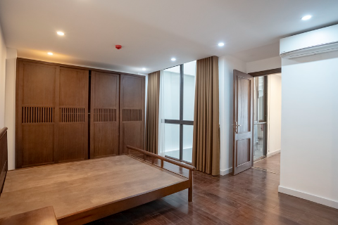 Brand new and modern 3-bedroom apartment, lake view for rent in Yen Phu Village