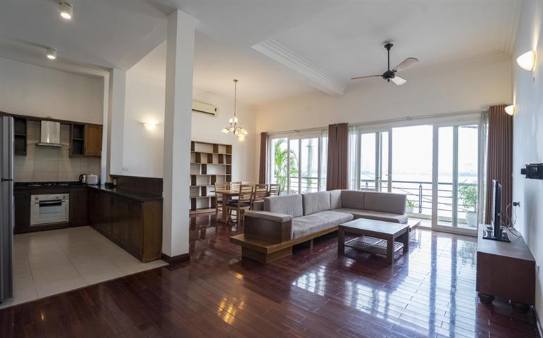 Spacious and lake view 3 bedroom apartment for rent on Quang Khanh street, Tay Ho