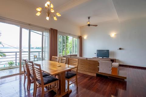 Spacious and lake view 3 bedroom apartment for rent on Quang Khanh street, Tay Ho