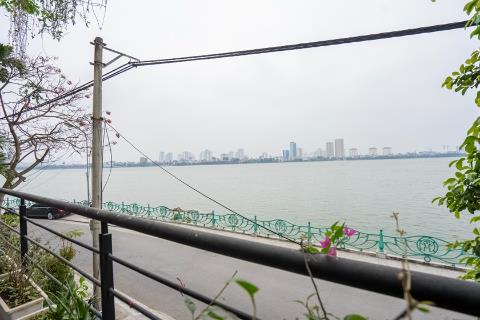 Spacious and lake view 3 bedroom apartment for rent on Quang Khanh street, Tay Ho