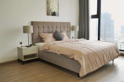 Spacious 3-bedroom Vinhomes Metropolis apartment, overlooking West Lake