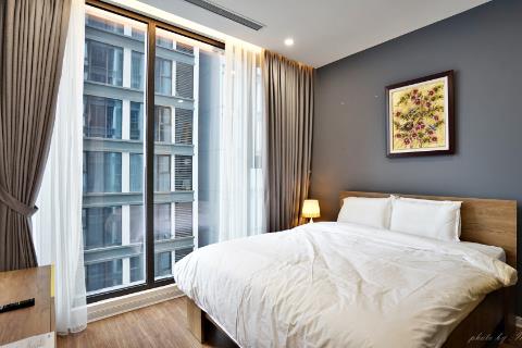 Luxurious and charming 2-bedroom apartment in Vinhomes Metropolis, Lieu Giai